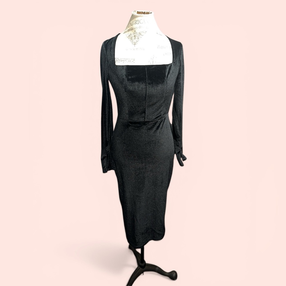 Black Long-Sleeve Square Neck Midi Dress